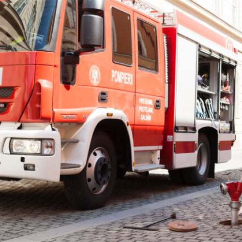 Incident la Palatul Parlamentului: evacuare de urgență după un atac cu benzină