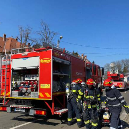 Incendiu într-un apartament din Timișoara: o persoană evacuată de urgență