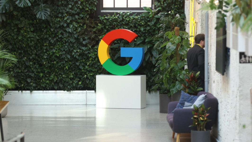 Tribunalul rus amendează Alphabet pentru conținut pe YouTube