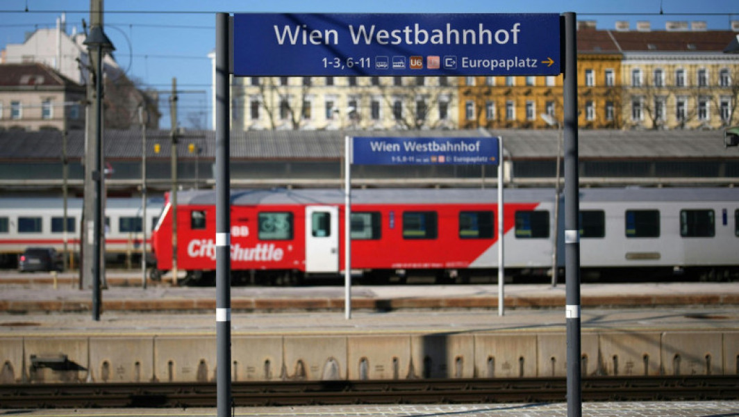 Un adolescent de 14 ani, arestat în Austria pentru planificarea unui atac terorist
