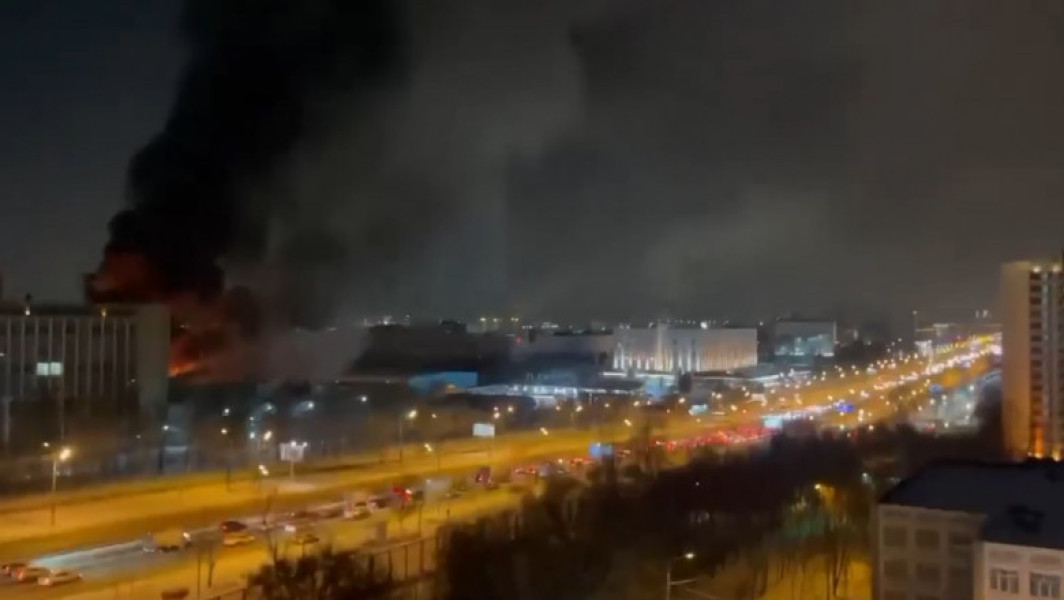 Incendiul distruge Institutul Lebedev din Moscova
