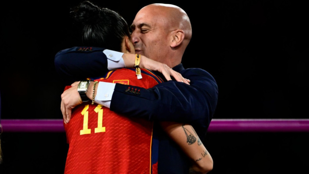 Luis Rubiales, fostul șef al fotbalului spaniol, amendat pentru agresiune sexuală