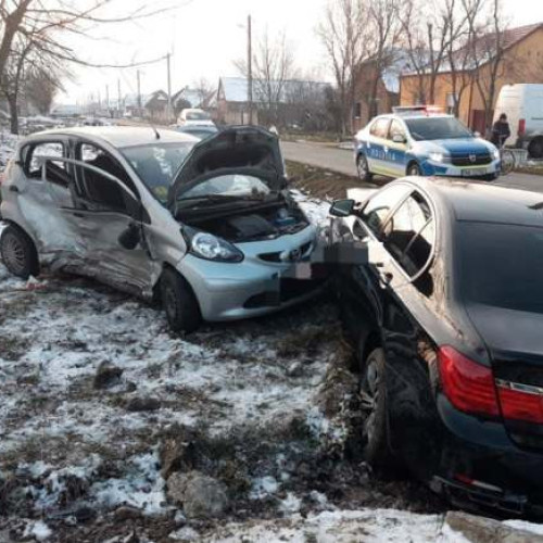 Accident Jebel - Persoană Blocată în Mașină