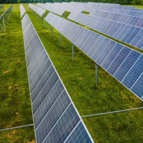 Parcul fotovoltaic în Covaci, finanţat de CJT şi Ministerul Energiei