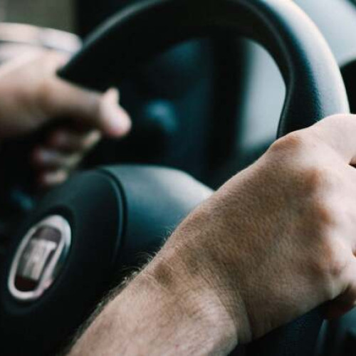 Bărbat reținut pentru conducerea unui vehicul fără permis în Făget