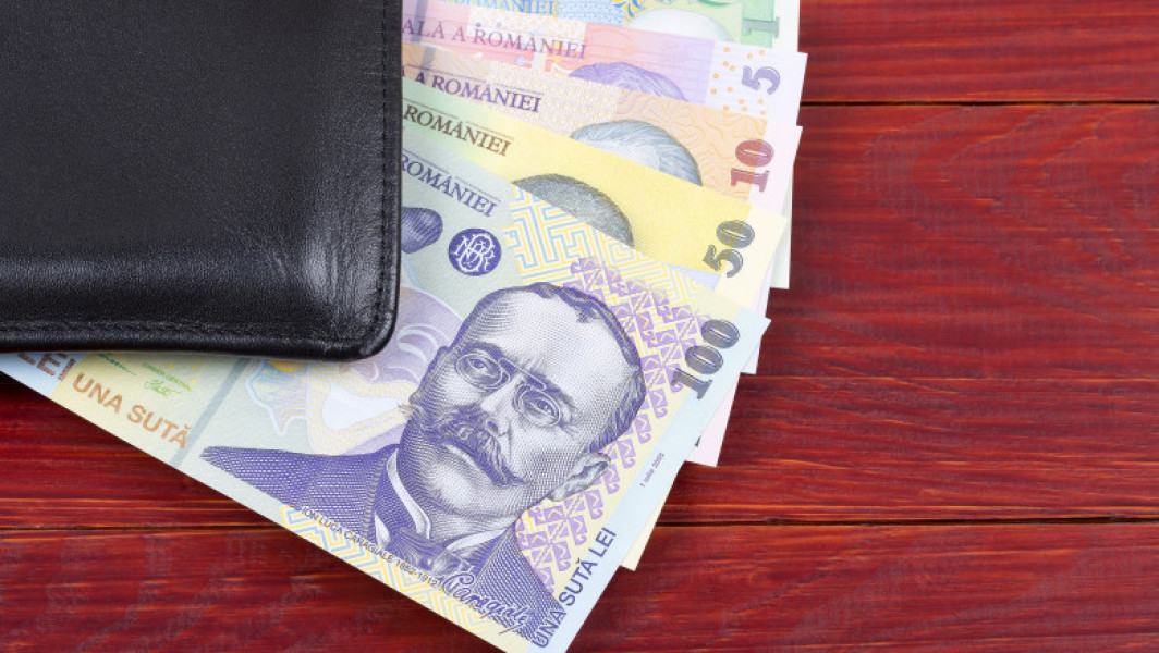 Guvernul acordă ajutor de 800 de lei pensionarilor cu venituri mici
