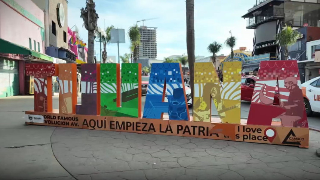 Români ajută imigranții în Tijuana, la granița cu SUA