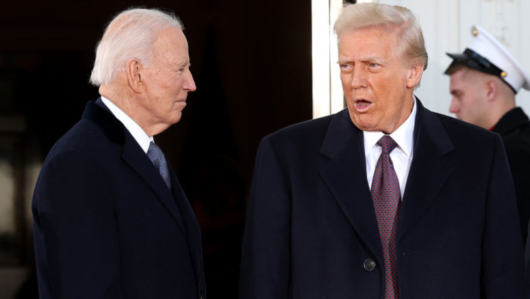 Donald Trump contestă valabilitatea gratierilor lui Joe Biden