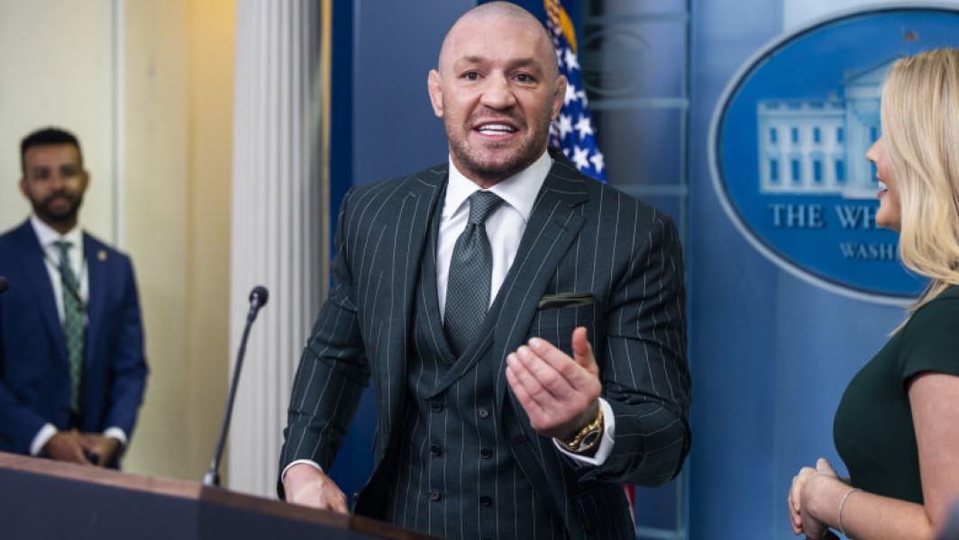 Conor McGregor discută cu Donald Trump despre imigratia ilegală din Irlanda