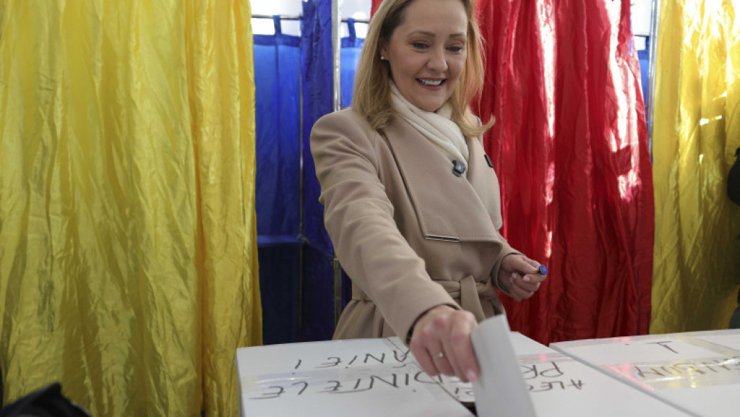Elena Lasconi revine în cursa pentru Palatul Cotroceni