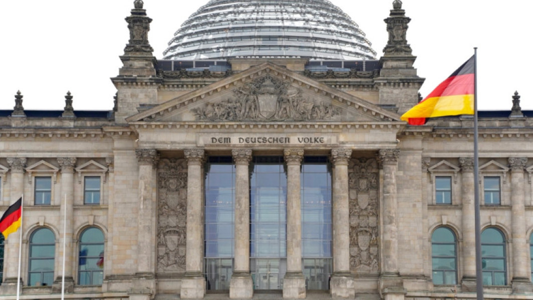 Germania își crește cheltuielile pentru apărare și infrastructură