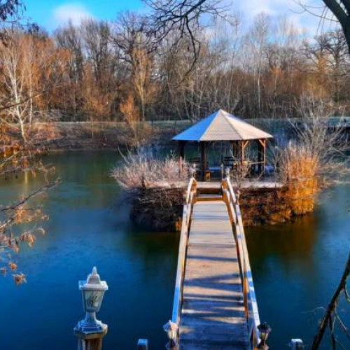 Fonduri europeni pentru amfiteatru și scenă pe Lacul Muzeului Satului.