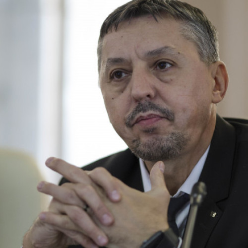 Ministrul Educației respinge reevaluarea tezelor și revenirea la semestre