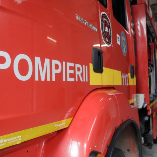 Incendiu la trenul de pe ruta Baia Mare - București în gara Babeni