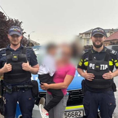 O fetiță speriată de furtună din Recaș a fost găsită pe marginea drumului. A sărit pe geam