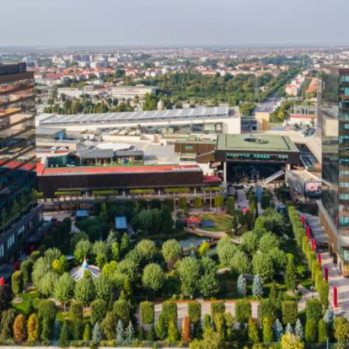 STUDIU. Iulius Town Timișoara, lider pe piața regională a dezvoltărilor de shopping şi timp liber