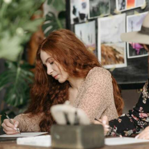 „Fă rai din ce ai”. Atelier caritabil pentru a o sprijini pe Ioana Piroska în lupta cu cancerul