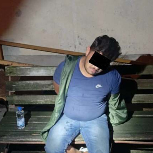 Bărbat săltat de Poliția Locală. A amenințat cu un cuțit trei tineri din Tunisia și Maroc în Complexul Studențesc