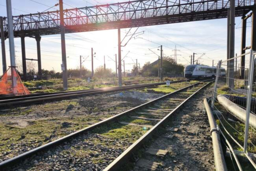 Accident feroviar la Peciu Nou: două persoane rănite după coliziunea cu trenul Regio