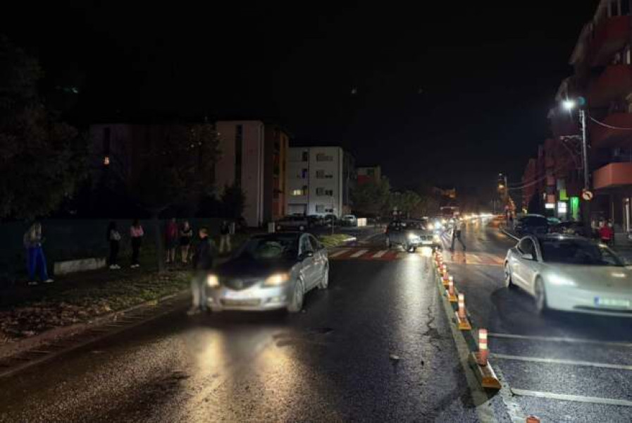 Șofer lovește o tânără pe trecerea de pietoni din Timișoara