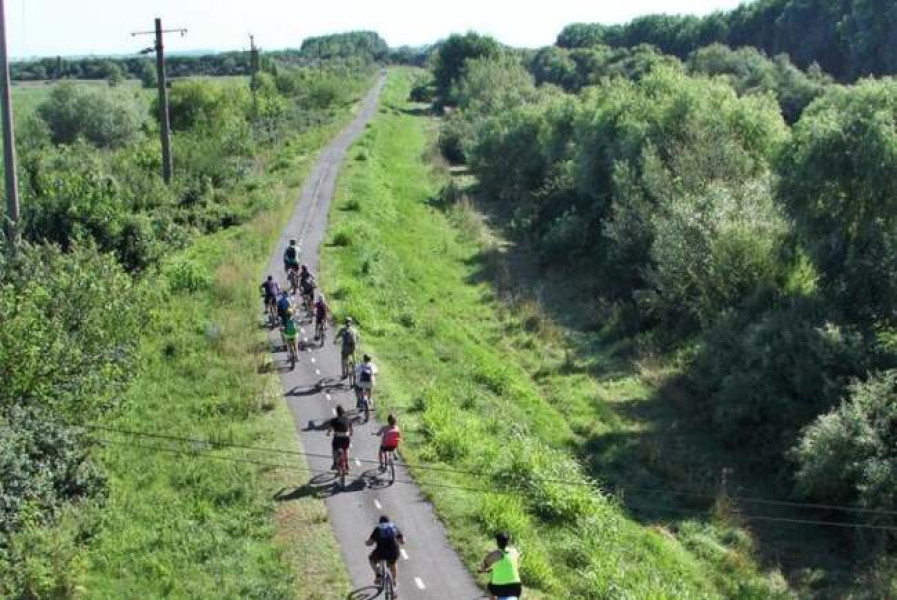 Frontiera româno-sârbă redeschisă pentru bicicliști în weekenduri până în octombrie