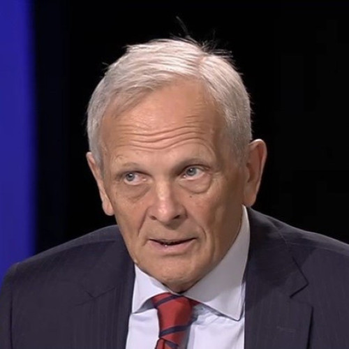 Theodor Stolojan critică decizia CCR privind pensiile speciale și susține continuarea mandatului premierului Bolojan