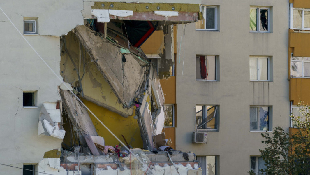 Guvernul susține financiar refacerea blocului afectat de explozie pe Calea Rahovei din București