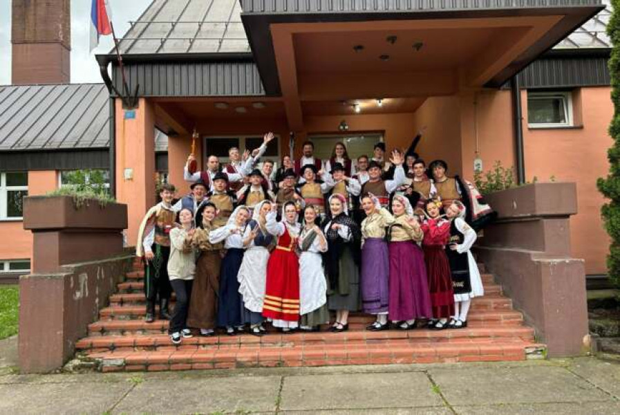 Ansamblul „Plavi Delija” organizează concertul anual la Sânpetru Mare