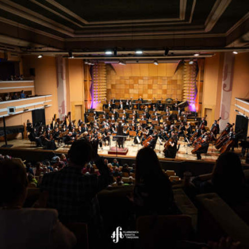 Orchestra simfonică a Filarmonicii Banatul se va numi „Remus Georgescu”
Orchestra simfonică din Banat se va numi „Remus Georgescu”